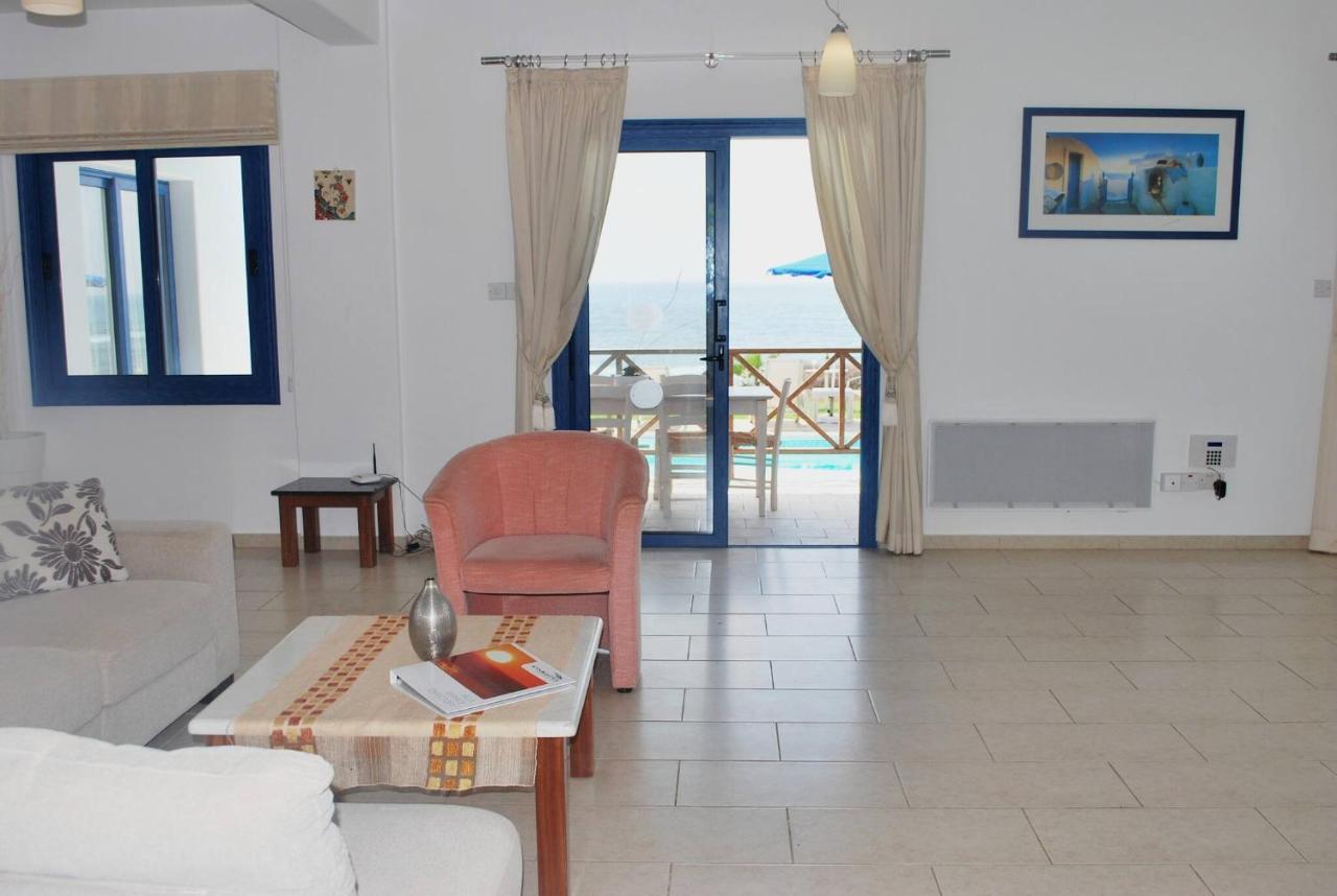 Sea Front Villa, Heated Private Pool, Amazing Location Paphos 323 Kissonerga Dış mekan fotoğraf