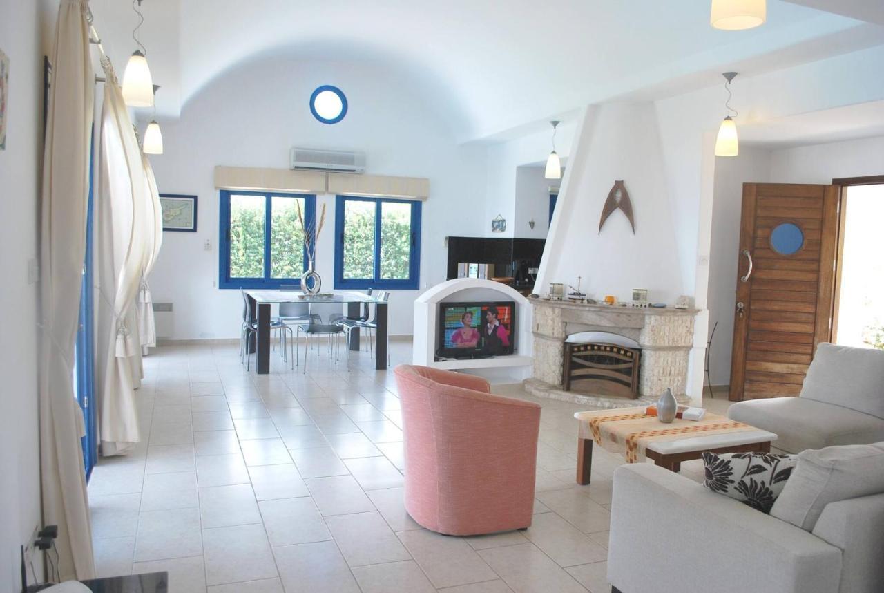 Sea Front Villa, Heated Private Pool, Amazing Location Paphos 323 Kissonerga Dış mekan fotoğraf